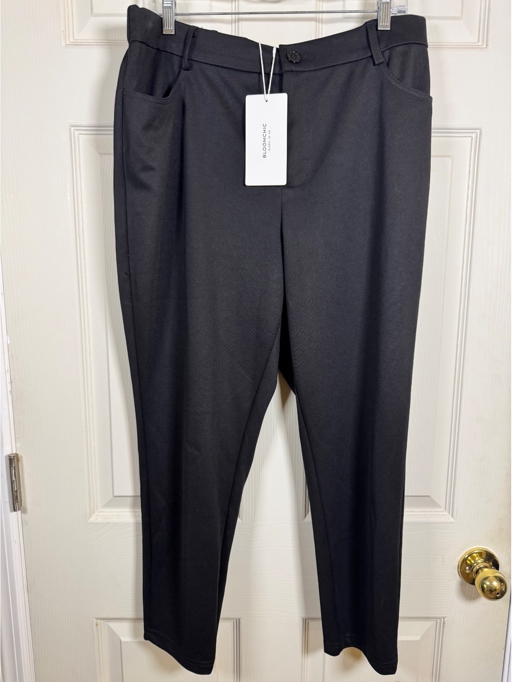 BloomChic Black Dress Pants Size US 14-16